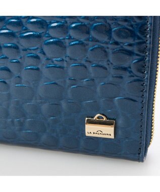 LA BAGAGERIE クロコ型押しエナメル 長財布（がま口） ブルー
