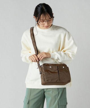 Y'SACCS ダブルホックポケットショルダー