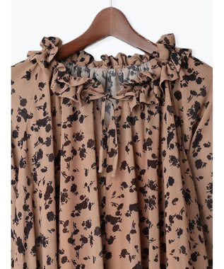 Te chichi フラワーシフォンフリルネックドレス ベージュ