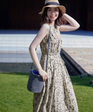 Tiaclasse 【袖が選べる・洗える】配色モノクロ花柄ワンピース ノースリーブ：アイボリー