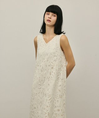 GRACE CONTINENTAL フラワーカットワークワンピース キナリ