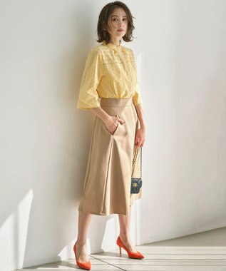 組曲 【WEB限定カラーあり】エンブロイダリーレース フレアスリーブブラウス クリームイエロー系