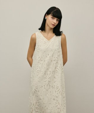 GRACE CONTINENTAL フラワーカットワークワンピース キナリ