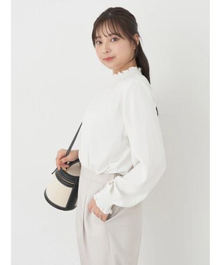 earth music&ecology シャーリングブラウス Off White