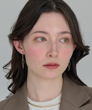 Phoebe 【痛くないシリーズ/金属アレルギー対応】スウィングクリスタルループフィットイヤリング　ゴールド ゴールド