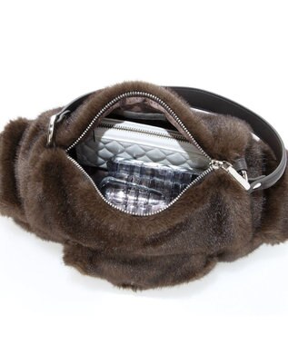 UNBILLION カシュカシュ cachecache / フェイクファーフラップポケット付き2wayショルダー チョコ