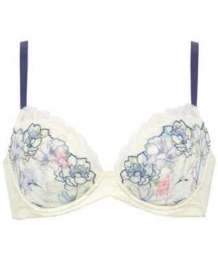 Wing 【ときはなつブラ】　夏のブラストレスから解放　さらっと快適　ウイング／ワコール　KB2871 クリーム