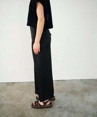 GRACE CONTINENTAL サテンストレートスカート ブラック