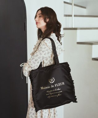 Maison de FLEUR サテンフリルスクエアトートバッグ Black