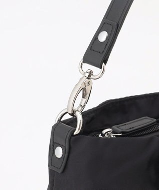 LA BAGAGERIE 多収納ナイロン2WAYショルダー ブラック
