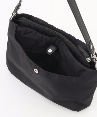 LA BAGAGERIE 多収納ナイロン2WAYショルダー ブラック