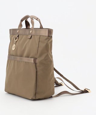 LA BAGAGERIE チャーム付き　ナイロンリュック ベージュ