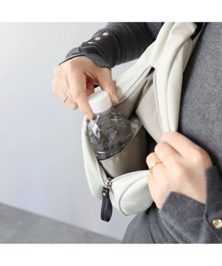 PELLE BORSA ワンハンドルラウンドバッグ Cheers 4696 アイボリー