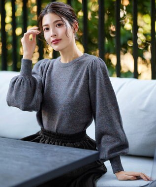 Tiaclasse L 【ウール混】パフスリーブファンシーヤーンニットトップス チャコールグレー