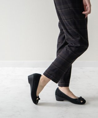 Bridget Birkin ＜3E＞【Bridget Birkin Walk】コーナーパーツリボンウォーキングパンプス ブラック雑材