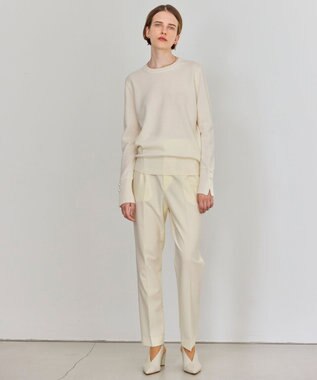 BEIGE， 【WEB限定・洗える】ALSACE / パール釦クルーネックウールニット Ecru