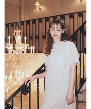 earth music&ecology ＳＥＴ２点　オーガンジー刺繍＋プリーツワンピース Beige