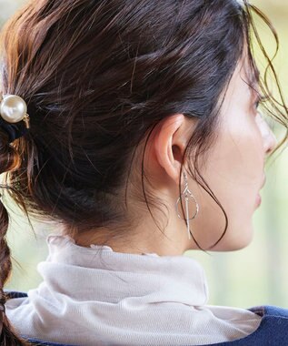 Tiaclasse ドロップバーピアス シルバー