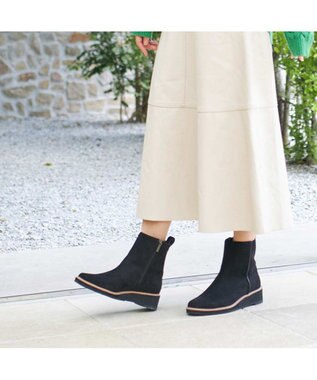 MODE ET JACOMO <carino>【レイン・スノー対応】ウエッジヒールショートブーツ ブラックスエード