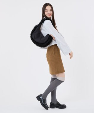 LeSportsac RUFFLE ZIP HOBO/ブラックレースラッフル ブラックレースラッフル