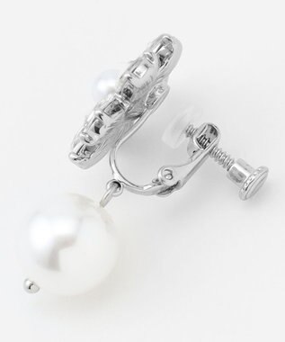 TOCCA DAISY BIJOUX＆PEARL EARRINGS イヤリング ホワイト系