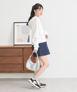 earth music&ecology Ｌｅｅ×ｅ．ｍ．ａ．ｅショート丈パーカー White