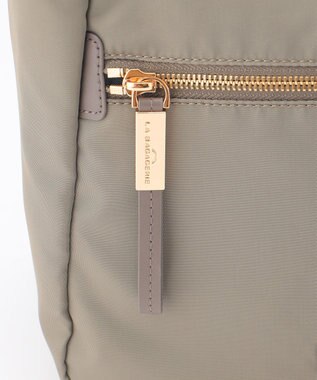 LA BAGAGERIE メタルバックル　ボックスショルダー　Sサイズ グレージュ