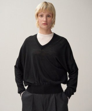ATON SHEER WOOL | Vネックセーター BLACK