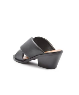 APOM パテッドストラップチャンキーヒールミュール60 ブラック