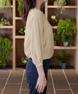 Tiaclasse パールボタンシアーブルゾン ベージュ