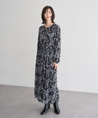YECCA VECCA ボタニカル柄ボウタイプリーツワンピース Black