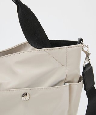 TOPKAPI 【Breath TOPKAPI】Train 防水ポリエステル ショルダー付き A4 トートバッグ / キャリー対応 ライトベージュ