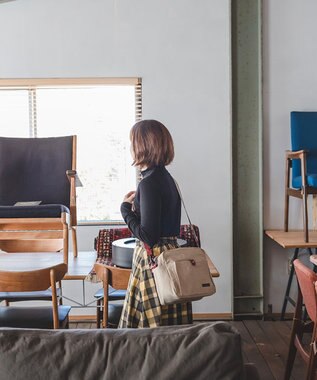 YUSHI Square - SHOULDER ショルダーバッグ【撥水/ナイロン/軽量】 ベージュ