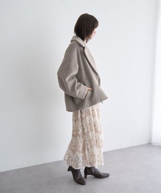 YECCA VECCA ボタニカル柄ボウタイプリーツワンピース Ivory