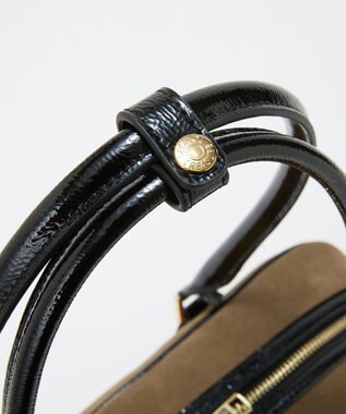 TOPKAPI 【TREASURE TOPKAPI】スエード エナメルコンビ ワイド ボストンバッグ チャーム付き キャメル