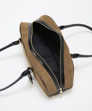 TOPKAPI 【TREASURE TOPKAPI】スエード エナメルコンビ ワイド ボストンバッグ チャーム付き キャメル