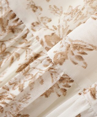 YECCA VECCA ボタニカル柄ボウタイプリーツワンピース Ivory