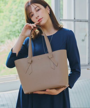 Tiaclasse 【安田美沙子さん　小倉優子さん着用】リボンデザイン通勤バッグ モカ