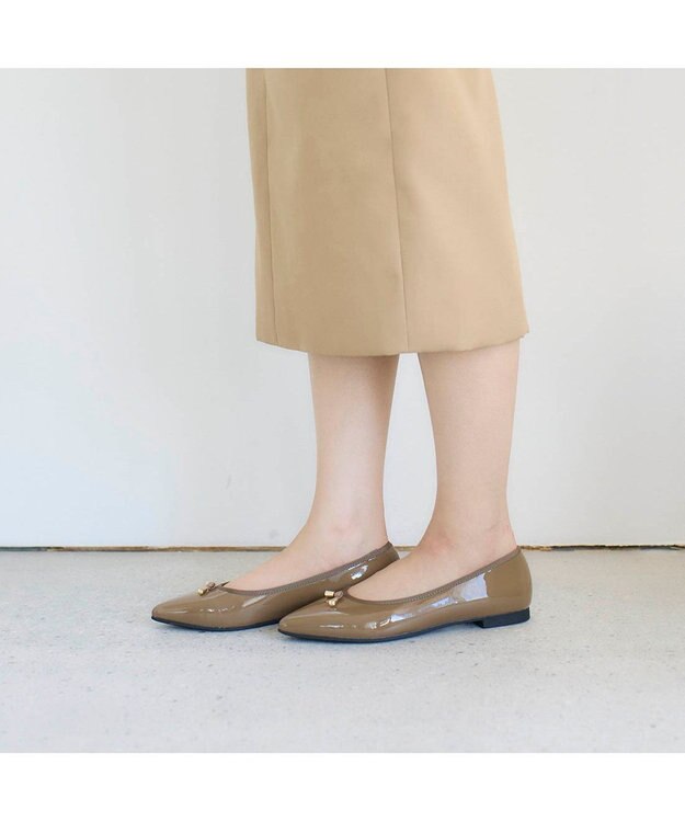 MODE ET JACOMO <carino>【レイン対応】中敷きデザインバレエシューズ オークエナメル