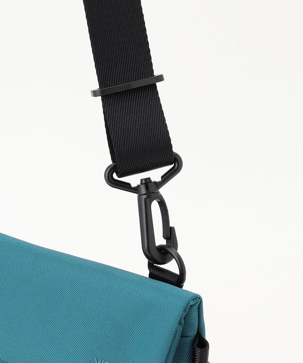 Y'SACCS 【大人のおしゃれ手帖5月号掲載】鶴田真由×Y'SACCS　フラップショルダーバッグ ブルー