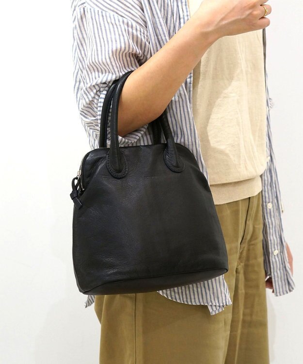 FOLNA RD ソフトレザーブガッティボストンバッグ ブラック