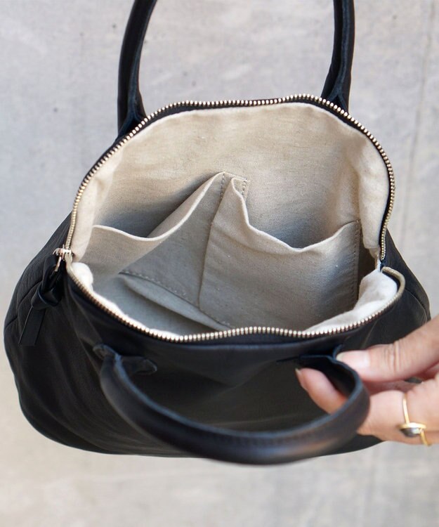 FOLNA RD ソフトレザーブガッティボストンバッグ ブラック