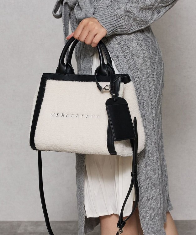 style code 【MERCURYDUO/マーキュリーデュオ】カードケース付　ロゴ刺繍ボアトートバッグ アイボリー