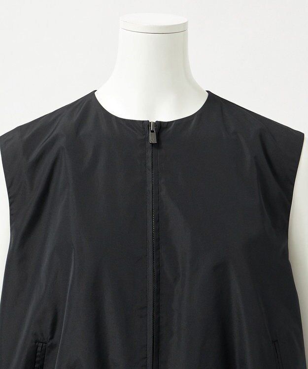 23区 【エステータ】シルクブレンド ライトタフタ ジップアップ ベスト ブラック