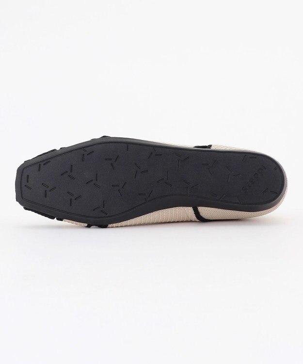 steppi スクエア グルカ パンプス ベージュ×ブラック