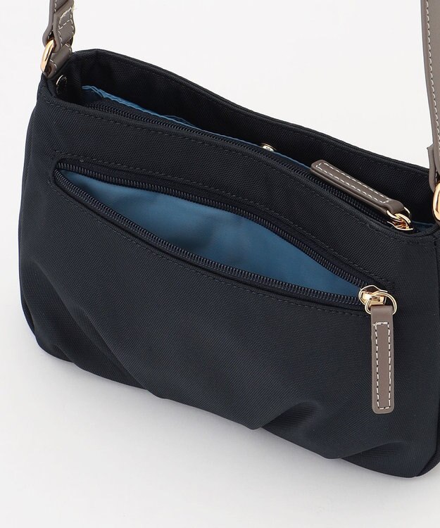 LA BAGAGERIE ポリエステルキャンバス　タックポシェット ネイビー