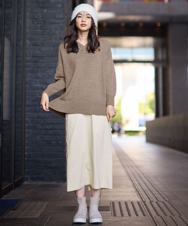 ANY ラムウールＶネックプルオーバー モカ