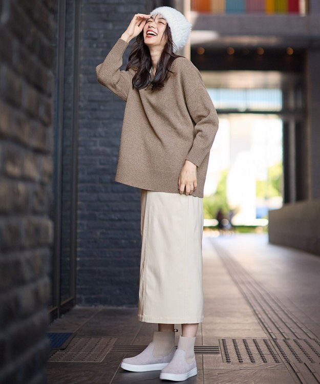 ANY ラムウールＶネックプルオーバー モカ