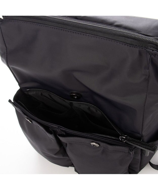 Y'SACCS ダブルホックポケットリュック ブラック