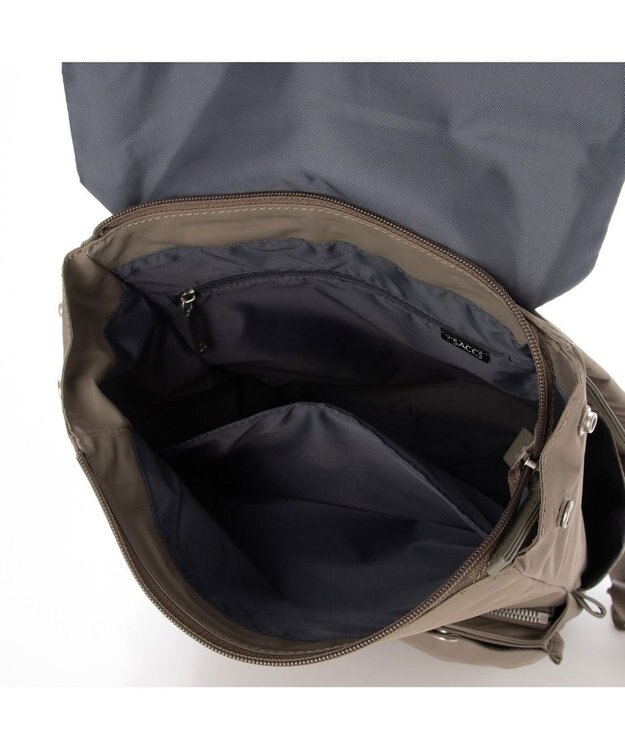 Y'SACCS ダブルホックポケットリュック グレージュ